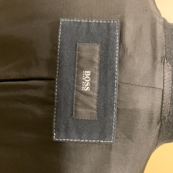 Hugo Boss Cashmere - Picture 3 of 6